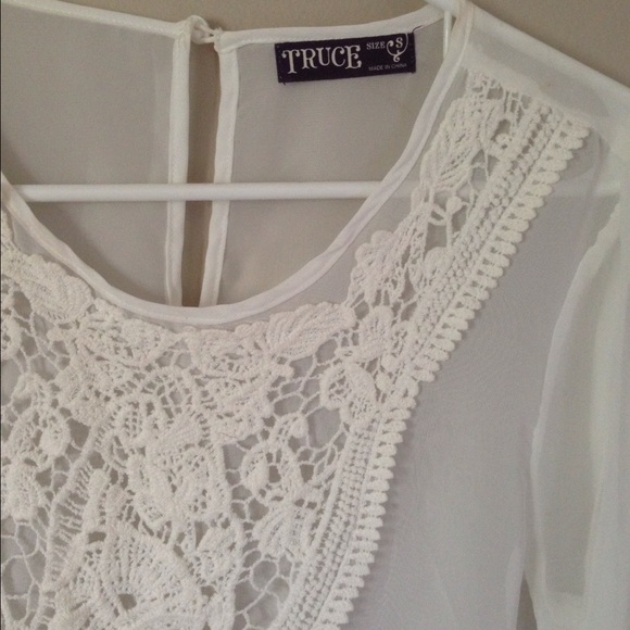 Bohemian Lace Sheer Top - Picture 4 of 4