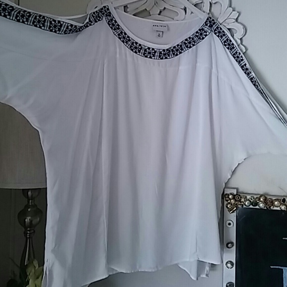 SOLD💁New Pretty white Chic blouse 4X - Picture 4 of 4