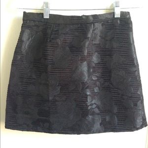 Classy black skirt with rose patterns