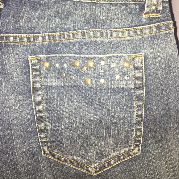 Jeans - Picture 3 of 4