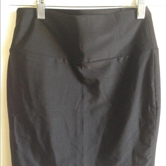 Shiny black Bodycon skirt