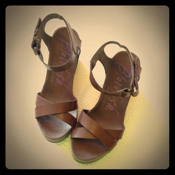 Blowfish Shoes - Brown blowfish wedge sandals