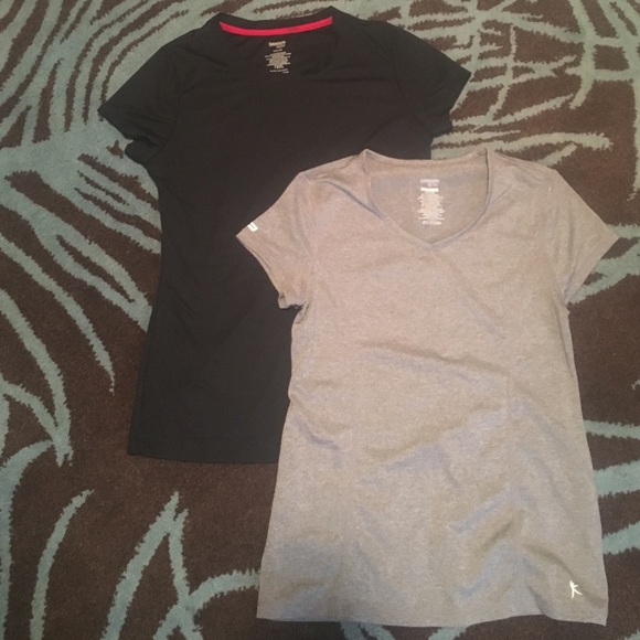 Set of 2 dry fit workout tops