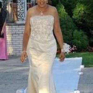 Meet your Posher, Nanette