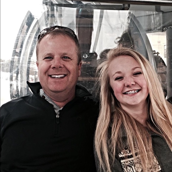 Meet your Posher, Alexis - Picture 2 of 3