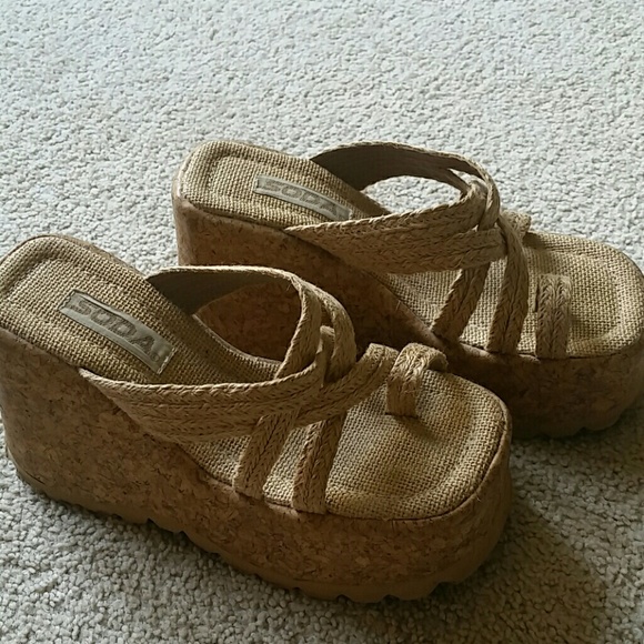 Platform sandals