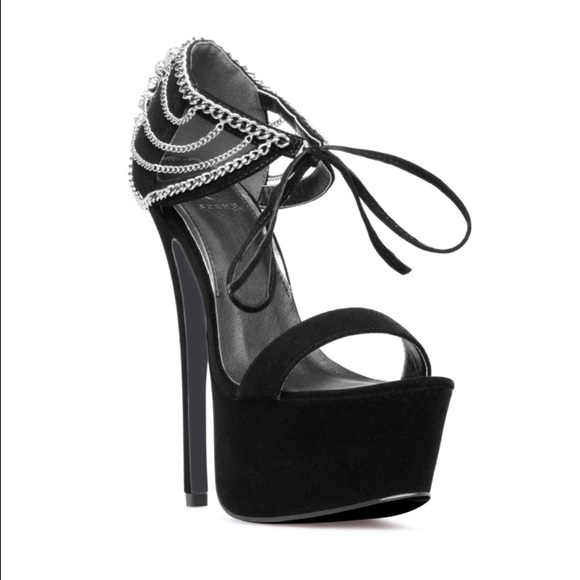 Black suede heels - Picture 2 of 4