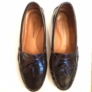 Johnson and Murphy Men's Black Leather Loafers