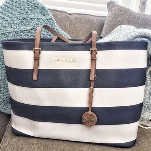 NWOT Michael Kors Jet Set Saffiano Leather Tote