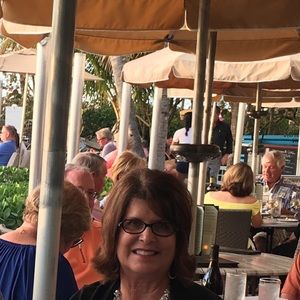 Meet your Posher, Charlene