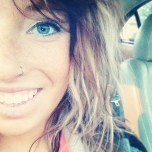 Meet your Posher, Devan