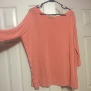 Quarter sleeve piko top