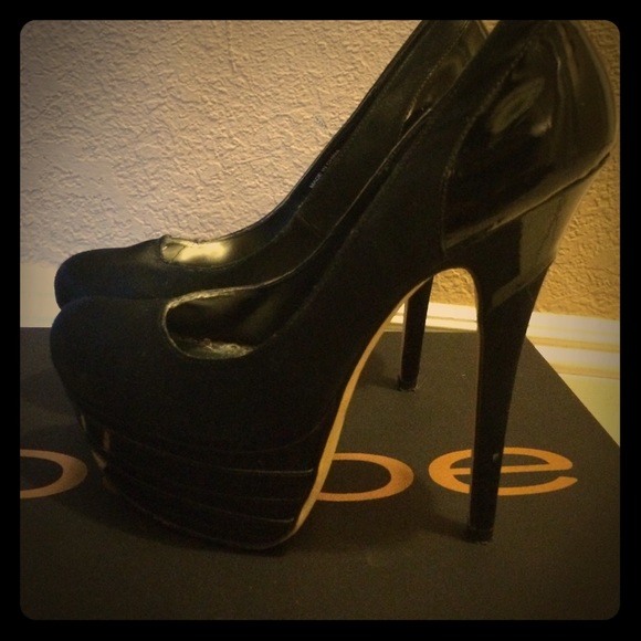 Black Bebe pumps - Picture 1 of 1