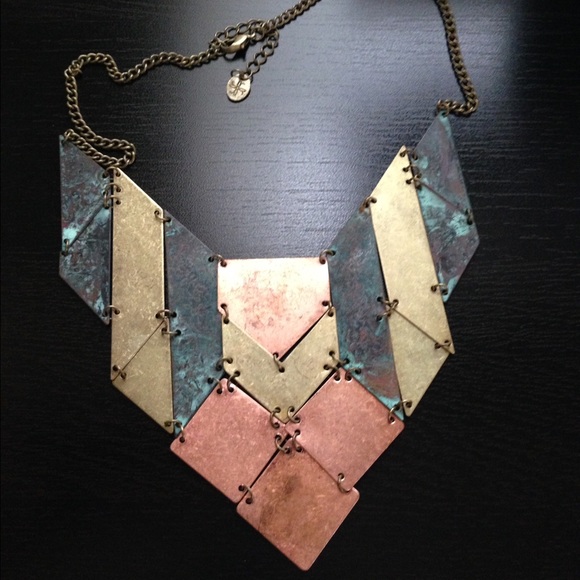 Statement necklace