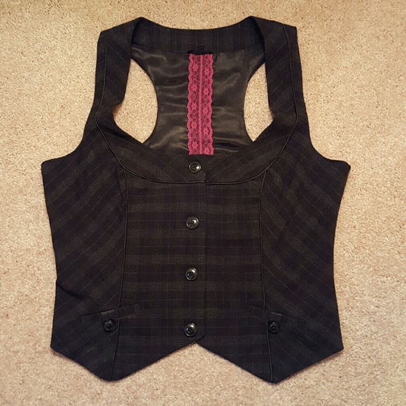 Super cute Maurices fitted, button suit vest