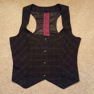 Super cute Maurices fitted, button suit vest