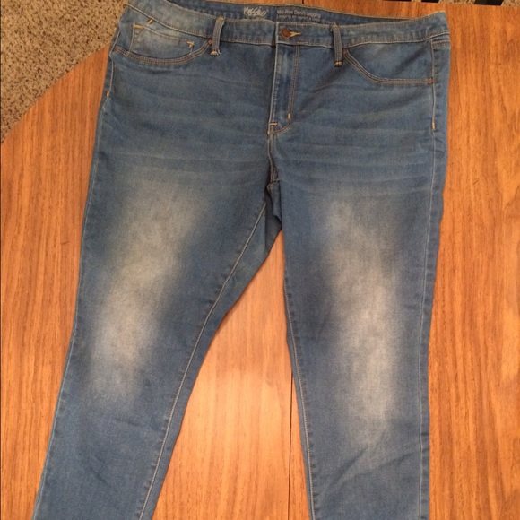 Size 18 mid-rise denim leggings