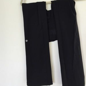 Lululemon black groove pants