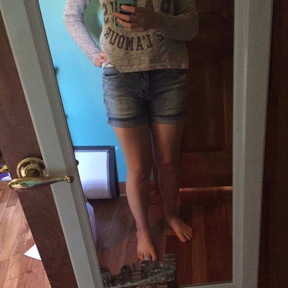 Shorts - Picture 2 of 4