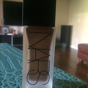 NARS - Liquid Foundation