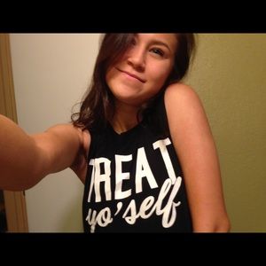 Meet your Posher, Sara