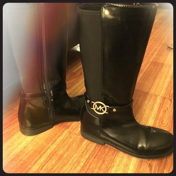 Micheal kors boots