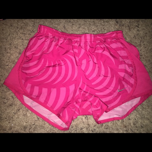 Nike Dri- fit Shorts - Picture 1 of 2