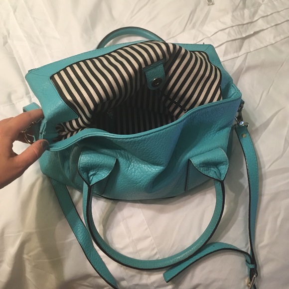 Kate Spade hand bag with body strap - Picture 3 of 4