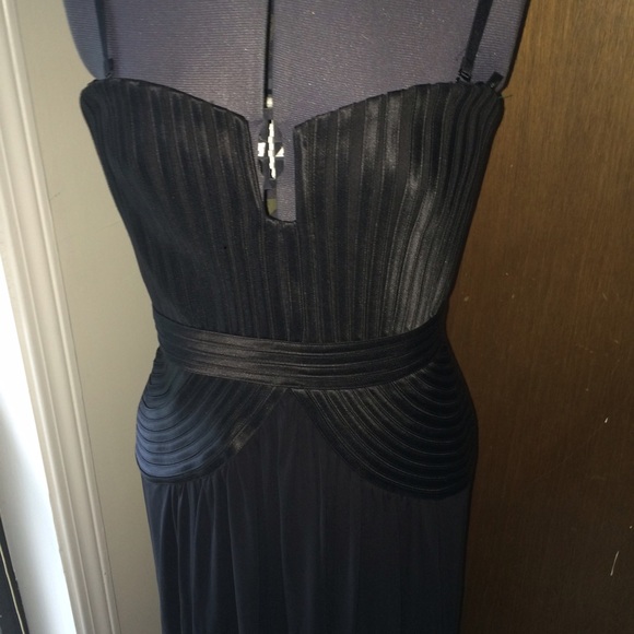 BCBGMaxAzria Dresses & Skirts - BCBG Plunge Maxi Dress