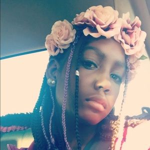 Meet your Posher, Violet