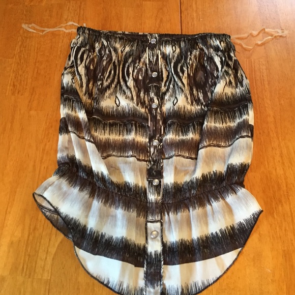 Strapless top with buttons- size medium!