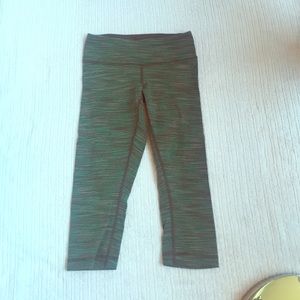 Green multicolor Wunder Under Crop size 4