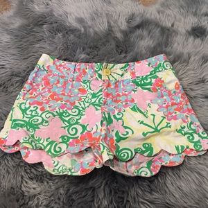 Lilly Pulitzer buttercup shorts 0 damage+stain