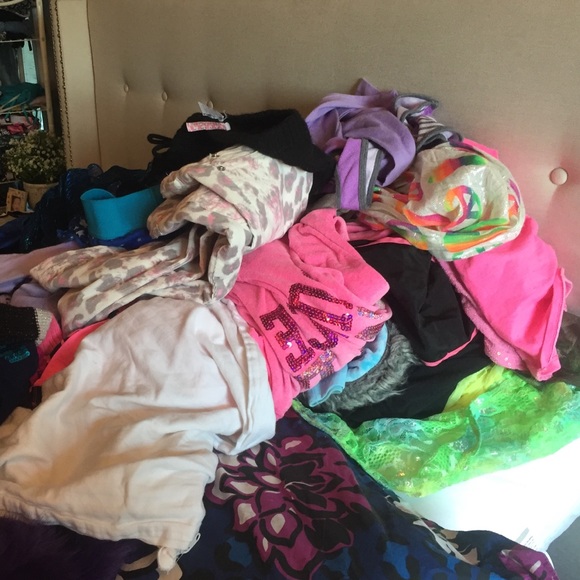 Clothes I have to add - Picture 3 of 4