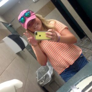 Meet your Posher, Jillian