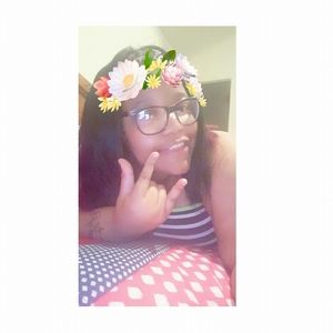 Meet your Posher, Alexis