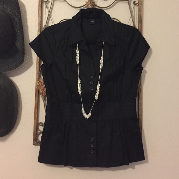 Black, cap sleeve button down shirt