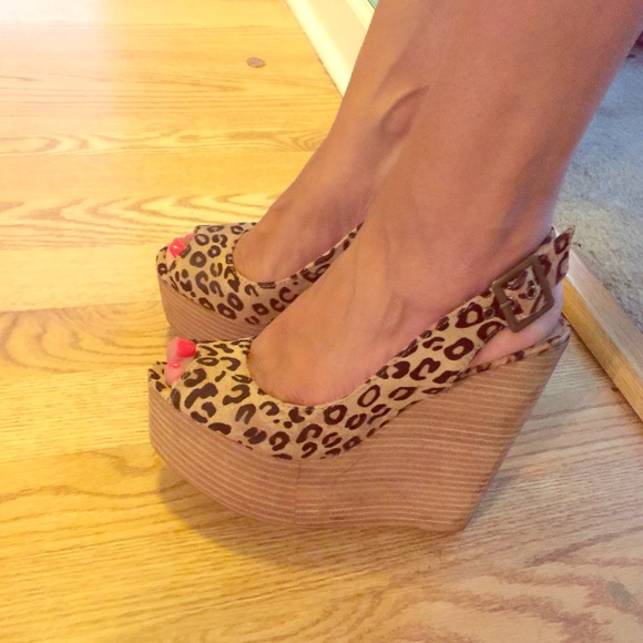 Cheetah print platforms
