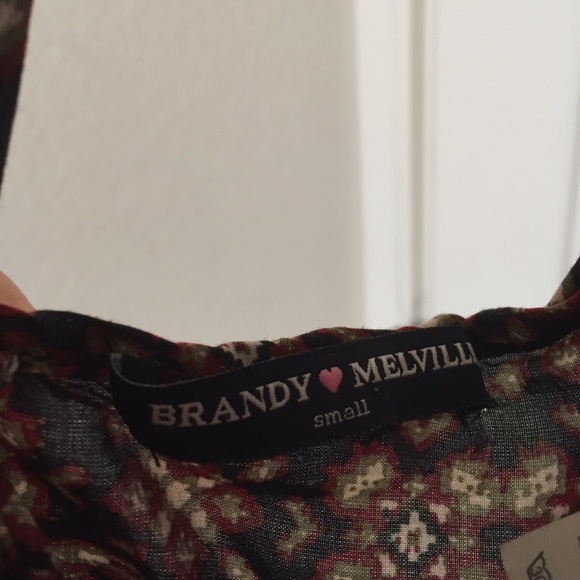 Brandy Melville High Neck Top🌹 - Picture 3 of 4