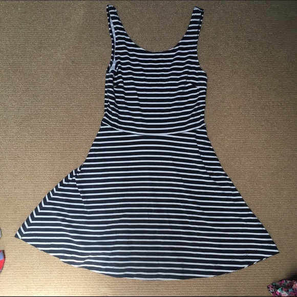 American eagle dress w cross back