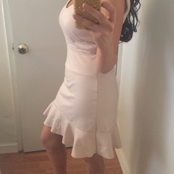 Jennifer Lopez dress - Picture 2 of 3