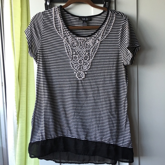 Striped shirt with Pearl detail