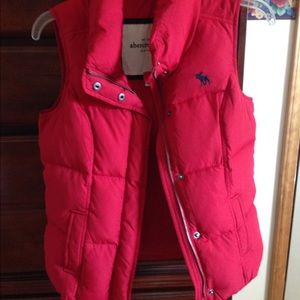 Abercrombie Puffer vest, fits size xs