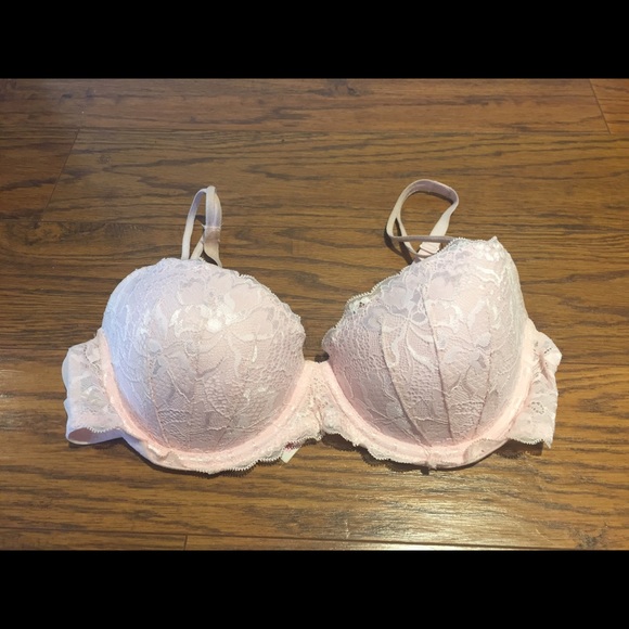 *SALE* VICTORIAS SECRET lace push up bra