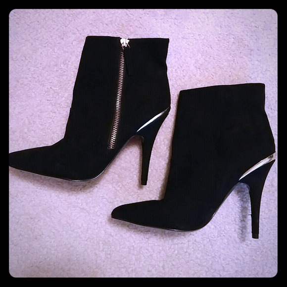 Guess Shoes - NEW! GUESS Suede Ankle Booties