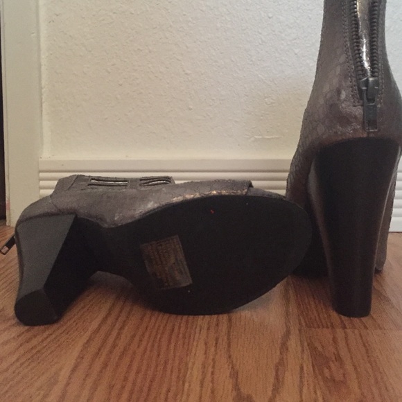 Host Picksteve Madden Open Toe Booties - image 3