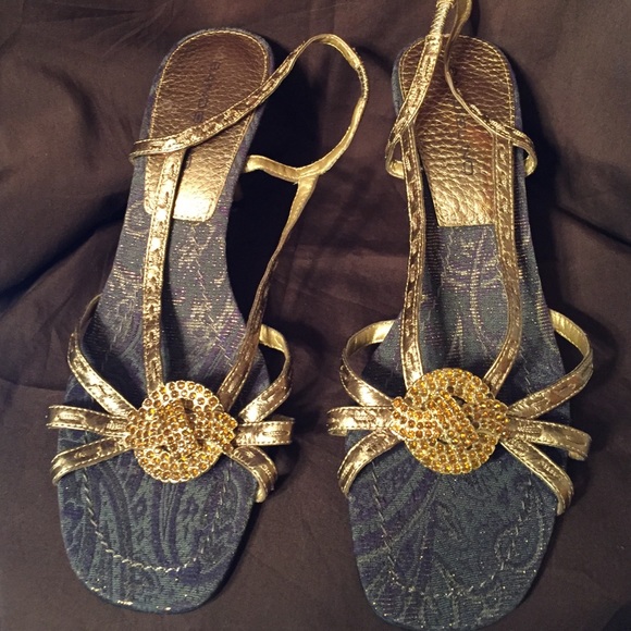 BANDOLINO HEELS SIZE 7.5