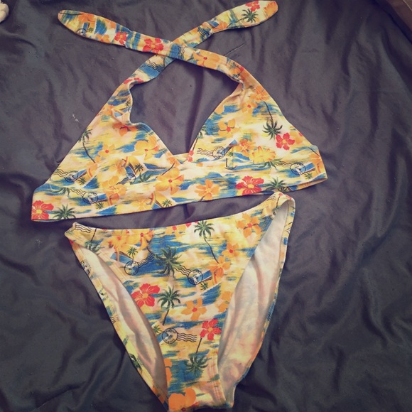 Really cute bikini!