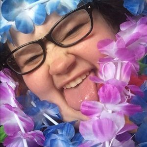 Meet your Posher, Emilee