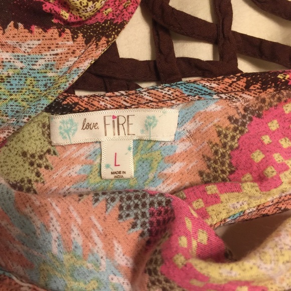 Top - Picture 2 of 2